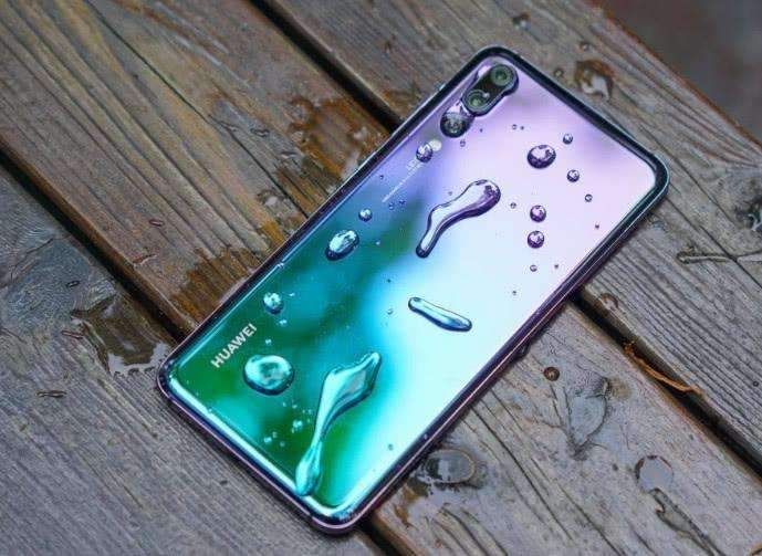 华为三星目前最漂亮的一款手机, 网友: 确实惊艳