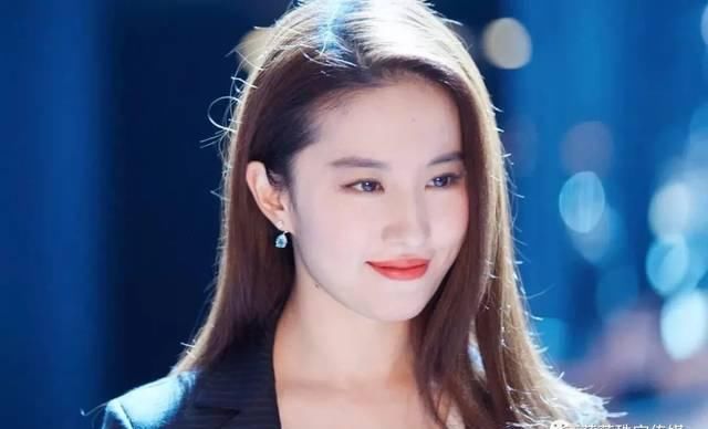  『深蓝色』谁不愿做个内心强大的人？赶紧来领走这方面“深蓝色能量石”！