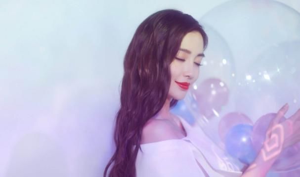 『油性肌肤』为什么你天天冒痘痘,别人脸上却很光滑做好这4点你也不长痘