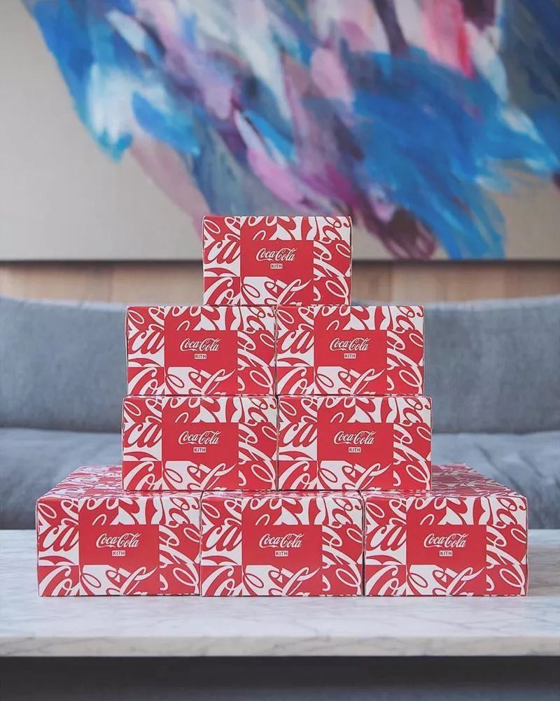 夺目色调!KITH 和可口可乐、匡威的三方联名新品来了!