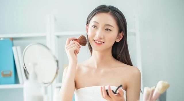  选择婚纱：女孩一生中最重要的一件衣服，婚纱；怎样选择，才能光彩夺目