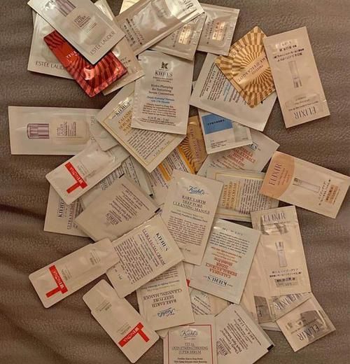 『携带』最潮范儿美搭,“出行”携带护肤品,你还在用“分装瓶”减负?这些神器你造吗