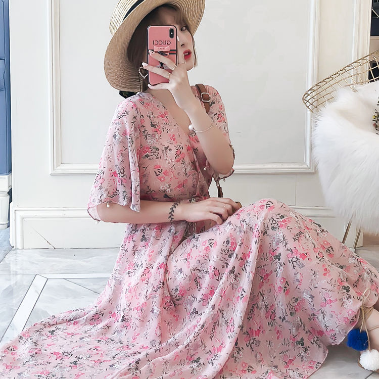 怪不得老婆不爱买打底裤，只因这“吊带裙”更漂亮，贼舒适呢