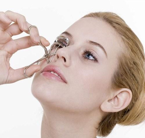  #睫毛膏#不会化妆？半辈子都白活！化妆避开这几个误区，40岁也能当仙女！