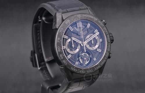  [系列]“赛车场上的黑色旋风” 品鉴泰格豪雅卡莱拉系列碳纤维陀飞轮幻影腕表