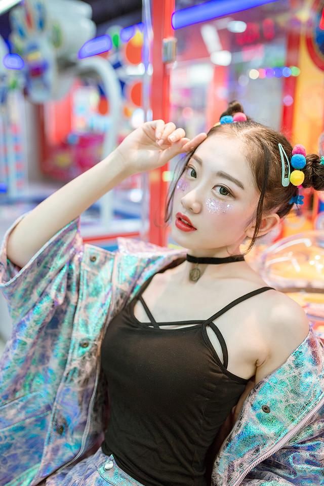 性感电玩美女鬼马个性活泼写真图片