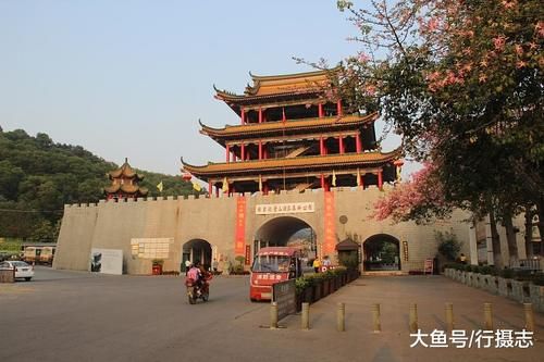 景区花“重金”悬赏下联，4年无人对出，奖金由5000元涨到70万