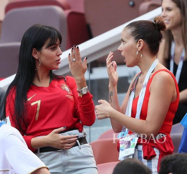 这届世界杯，球星太太们不遗余力地给球迷们好好上了一堂时尚配饰