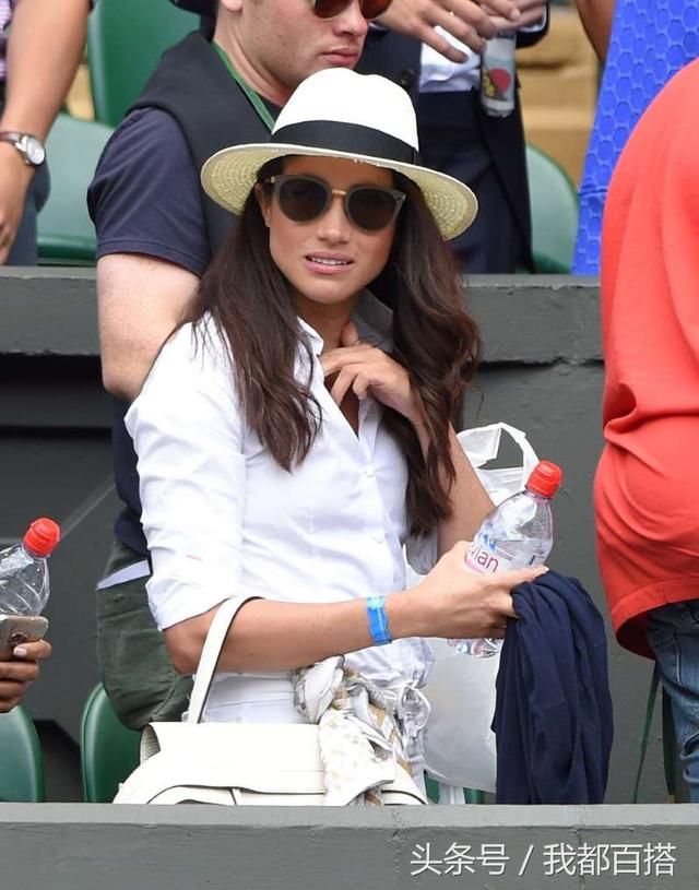 新王妃的帽子火了，一出来就售罄，她难道是下一个带货女王？