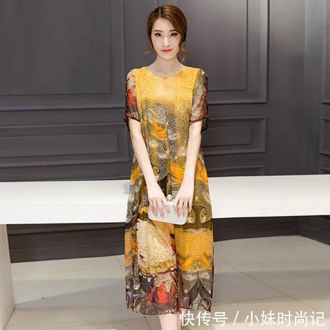#女人#四五十岁女人,少穿裤子,穿连衣裙才更有女人味,显年轻
