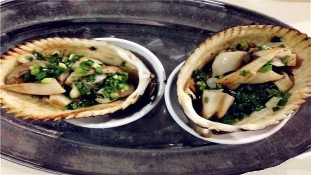 这里“拒绝中国游客购买商品”，还索要“小费”，网友：不会去了