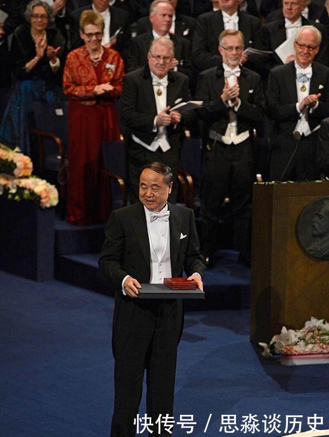 他出生在河南省，父母都是河南农民，1998年获得诺贝尔物理学奖