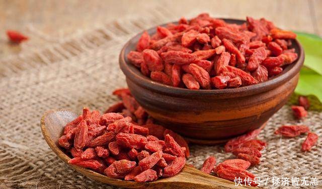 枸杞和茶叶能泡在一起吗答案说的有理有据