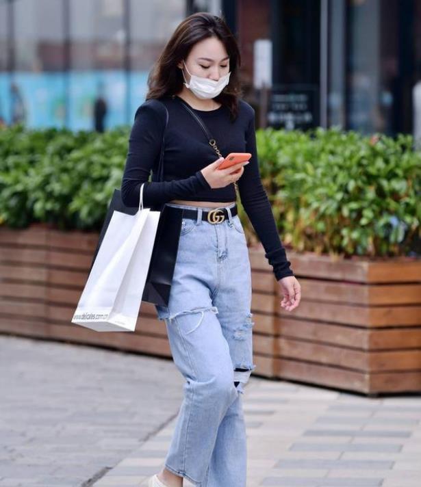  碎花|天生丽质的美女, 一条白色的碎花连衣裙, 时尚清新靓丽