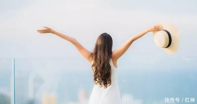  『隐藏』对一个人“爱之入骨”，其实是隐藏不住的