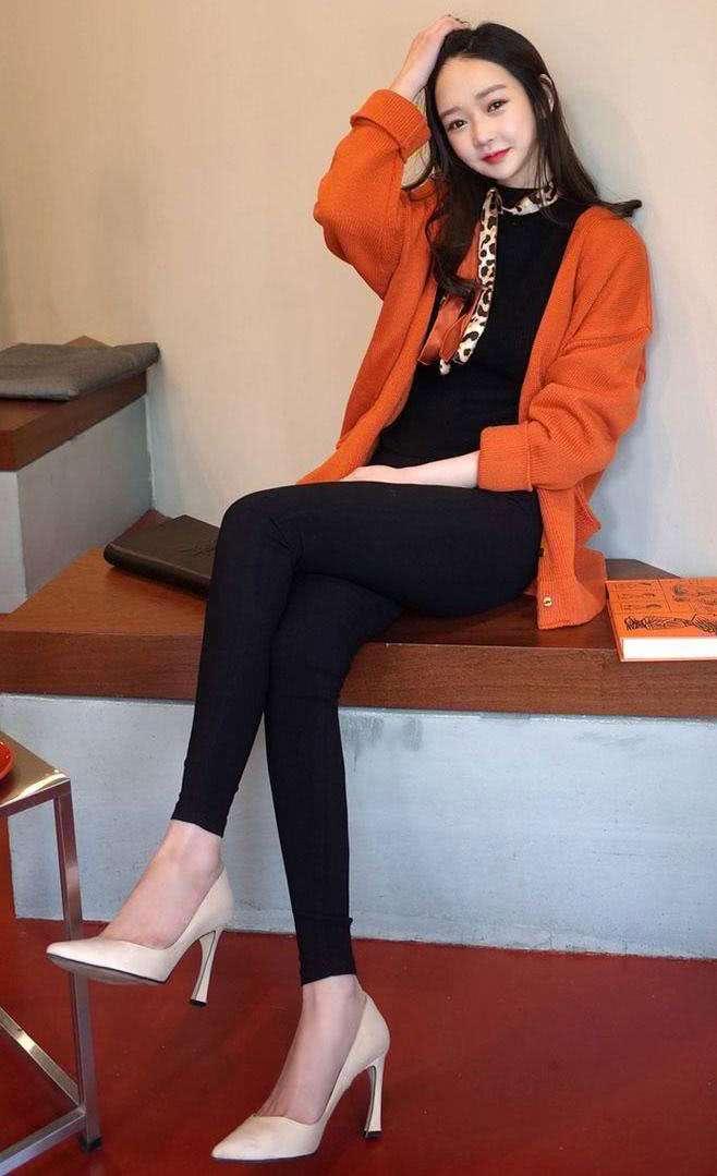 紧身裤可以展现你的优美身材,让你更优雅迷人