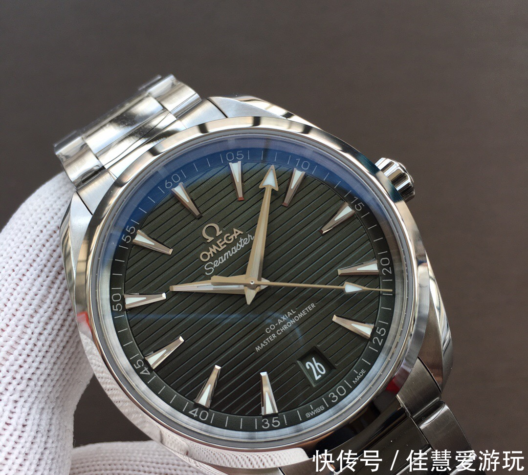 【柚木】鬼斧神工到底有多厉害？欧米茄海马150柚木系列‘墨绿色’新款
