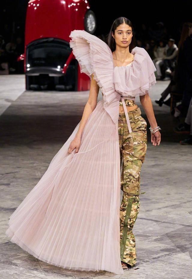  『特别』运动风加入婚纱裙，又飒又美，不如当一位特别的新娘？