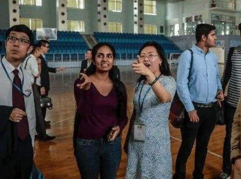 india美女到中国旅游后,回国怎么形容中国,india人:这根本不可