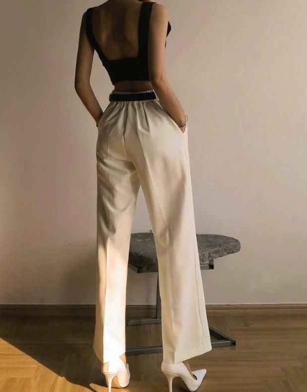  『女人味』上班族怎么穿才有女人味？学学下面这样搭，男同事看了保证都心动