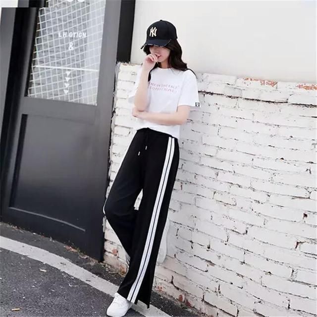 除了牛仔裤，这4种也能穿出自己的风格