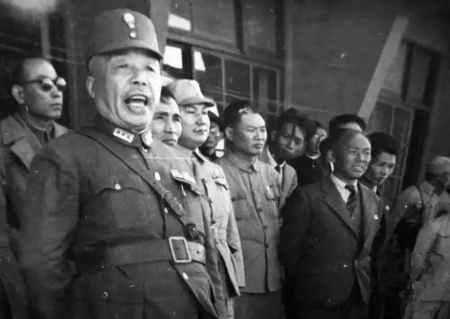 王竟白@从杂牌连长到手握50万重兵的中央军军头,他是唯一一个,他是谁?