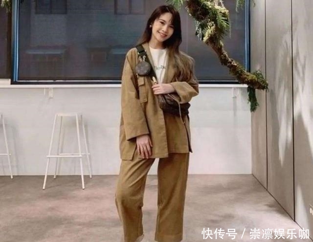 『色马丁靴』小白鞋过时了!今年早春“回头率最高”的3款鞋,时髦显高又好穿