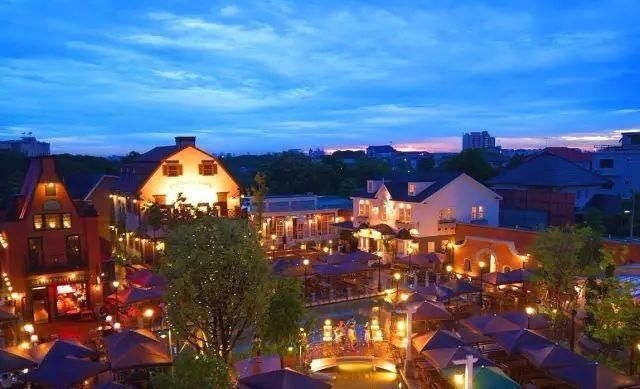 曼谷致命吸引力正是热带风光、佛教文化、民间风俗三者的叠加