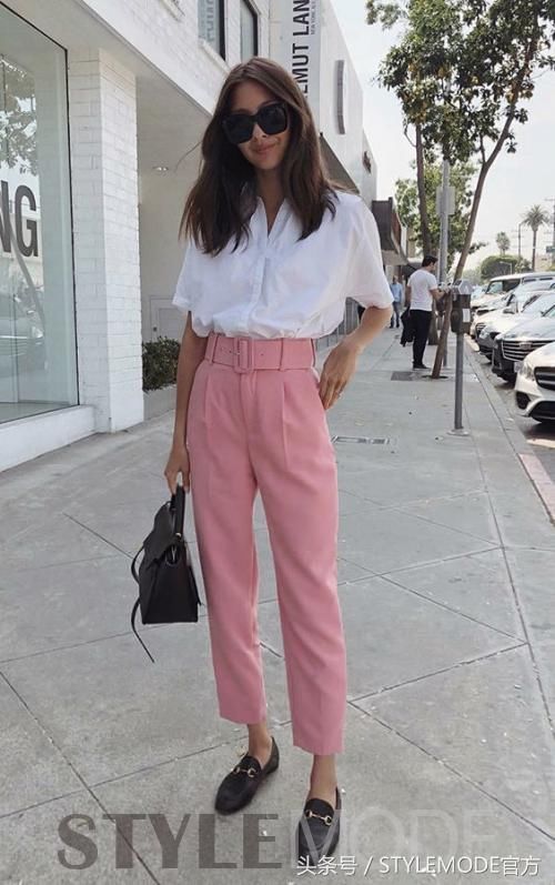 入秋的N套时髦穿搭，颜值最高还是粉色skr人！
