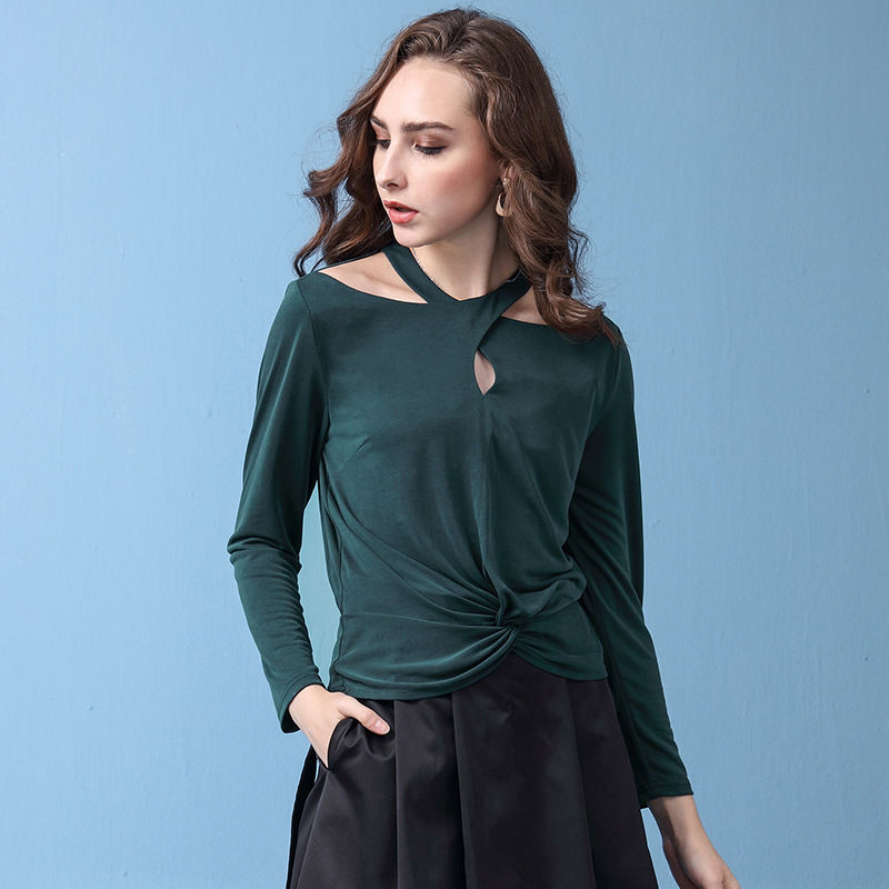 9月果真凉，出门少穿裙!今年流行的T恤小衫，洋气百搭还减龄