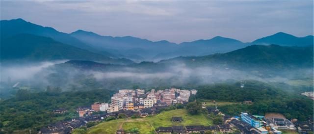 全球最大的土楼，楼内居然有座山！至今已存在300多年