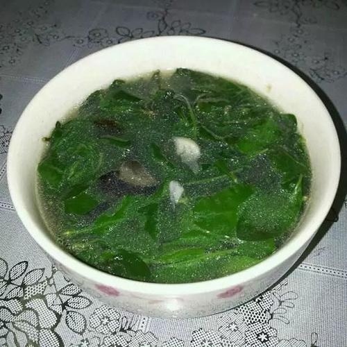 担心手机、电脑伤眼睛？这6款药膳可以帮你缓解！