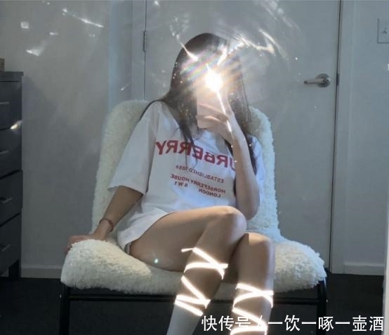 『堆堆』“堆堆袜”已经失宠了,现在流行的是“反光袜”,秒变大长腿