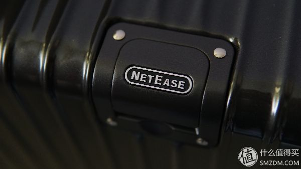 便宜量足的大容量行李箱:网易严选28寸pc铝框拉杆箱