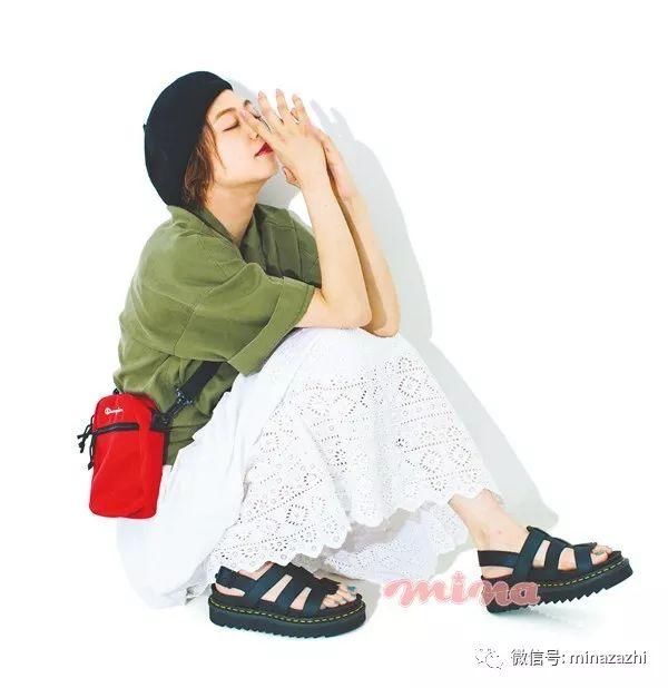 比一字绑带鞋更流行的凉鞋款式原来都在这里……