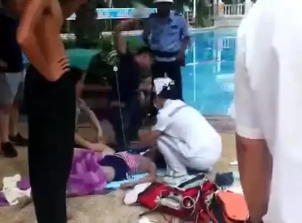 网警辟谣母亲玩手机、小女孩溺水身亡的视频并非发生在梅州