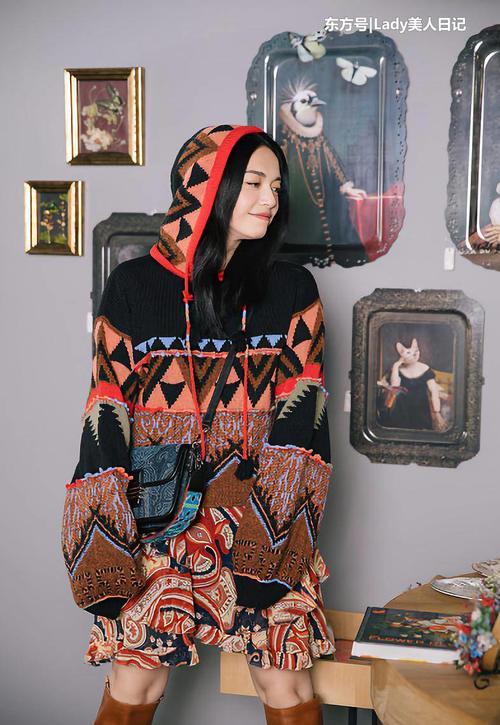 姚晨39岁了依旧美得像小仙女，天鹅绒半裙亮相电影节，真女人味