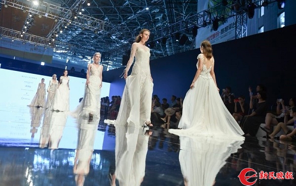 海外设计师品牌婚纱在沪首秀 中国新娘最爱怎样的婚纱?