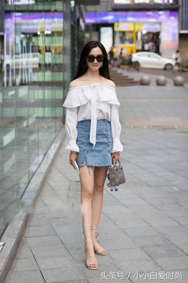 街拍：图七穿民族风的女神小姐姐，真会搭配衣服，穿出狂野土著风