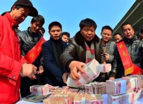  「出生时间」办理“退休”，档案和身份证年龄不一致？到底该按