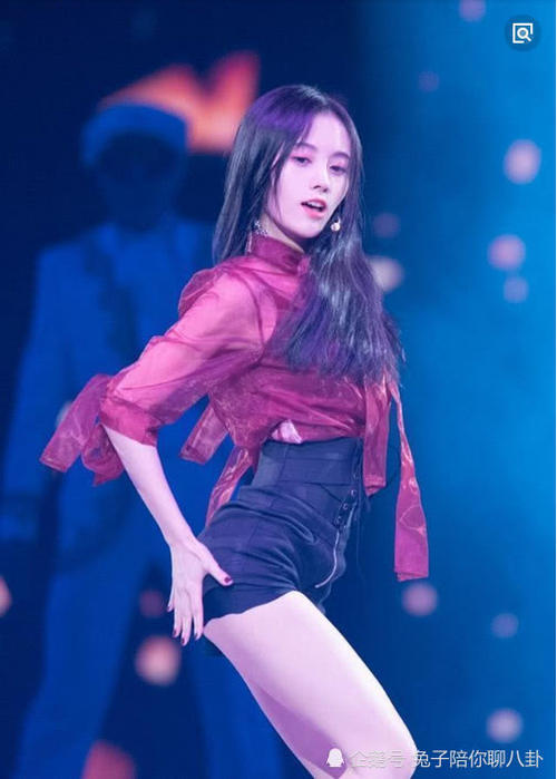 锦鲤杨超越和千年美女鞠婧祎同穿短裤，有一种短裤是她俩的专属！