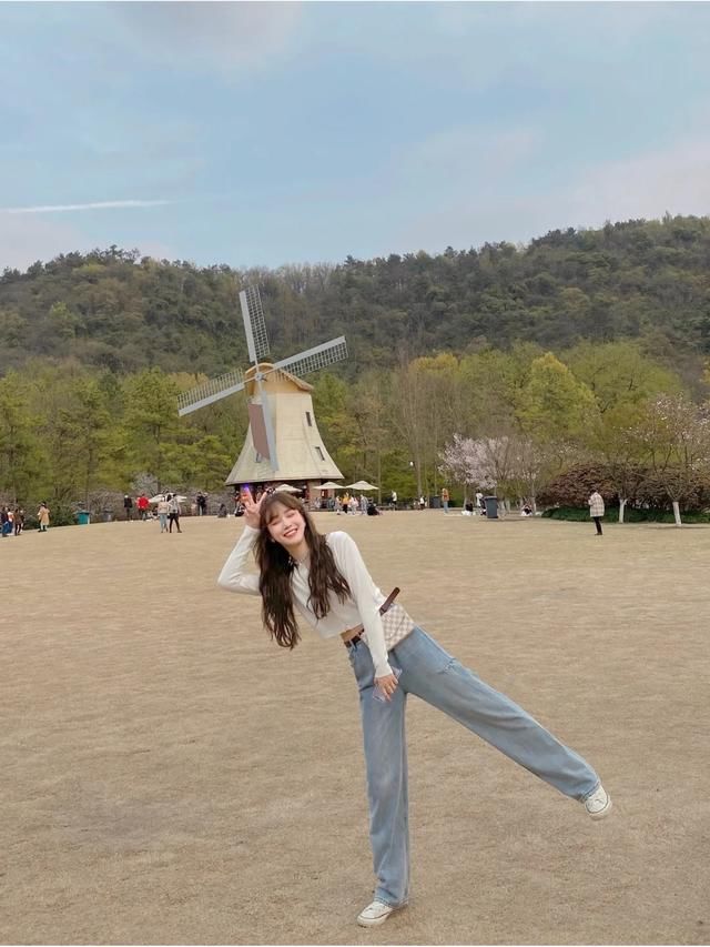 「阔腿裤」梨形身材妹子的救星来了!学好这个穿搭技巧,做个时髦精不成问题