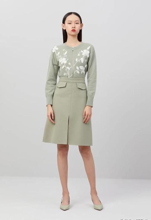  [着装]一条完美裤装或半裙，提升着装质感同时，还能给上衣带来一次新生