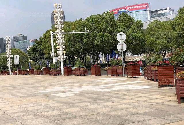  型是指花箱■广场摆放花箱的五种方法