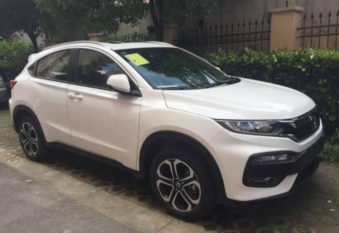 白色车和黑色车差距有多大? 看完第一点, 车主: 多亏自己命大！