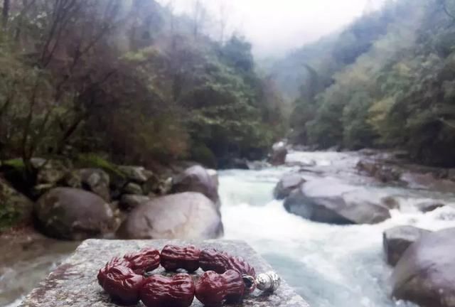 手串@炫耀手串用什么样的姿势，才能够达到最佳效果？