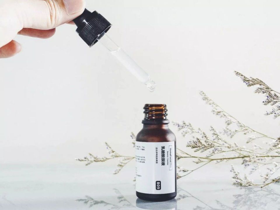 几十块就能收毛孔!这支超好用的“磨皮原液”，连我的黑头也治好