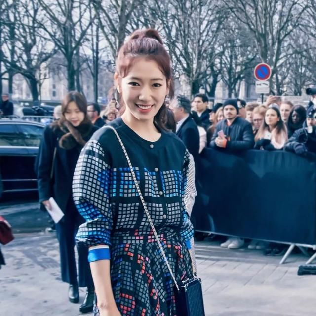 照着这篇做发型，夏日清爽又大方