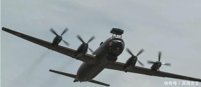 巡逻机:防空警报响起,两架俄军机冲近美国领空80公里,F22紧急起飞迎战