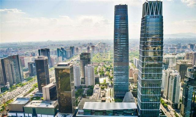 曾是北京第一高楼，耗资54亿，成就了全球最大国贸中心